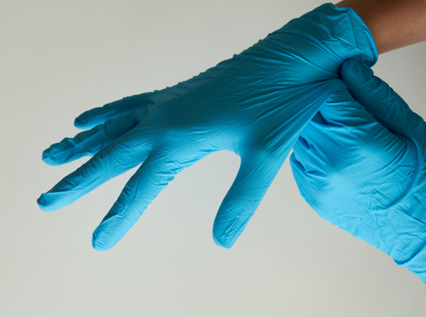 7 Top Benefits of Nitrile Disposable Gloves